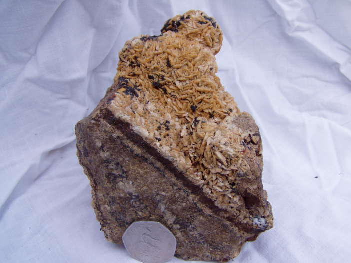 D o l o m i t e   s a d d l e   c r y s t a l s   