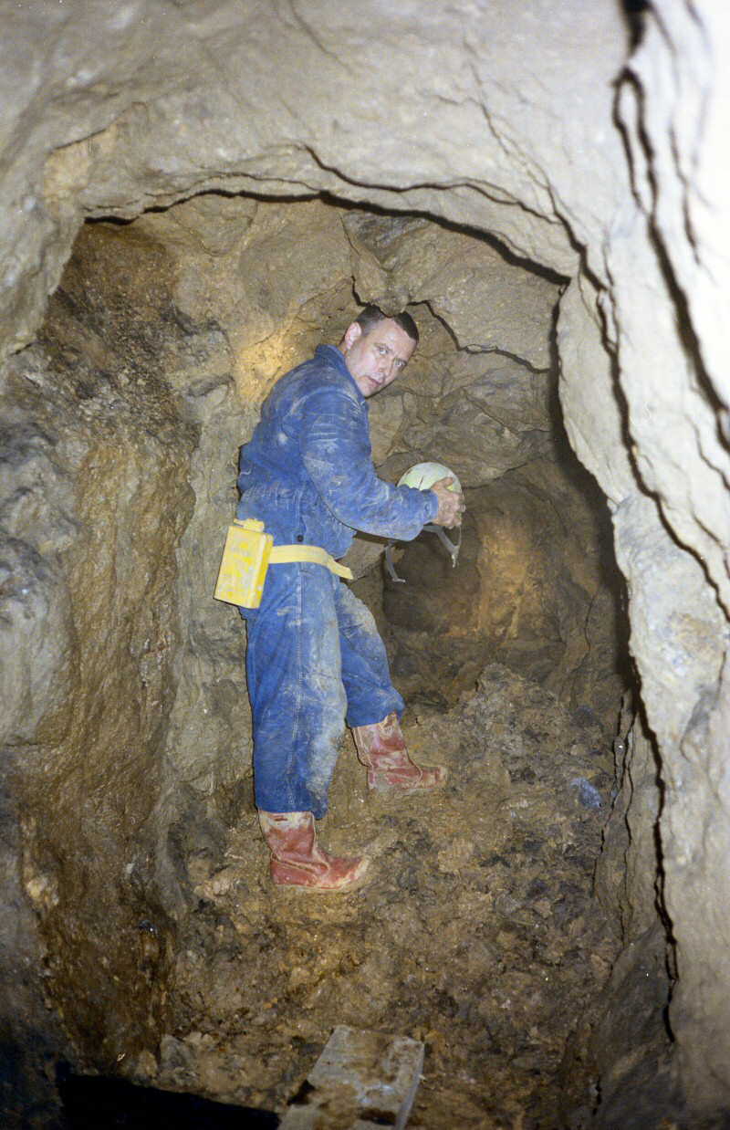 g a z   o n   o t h e r   s i d e   o f   s h a f t   
