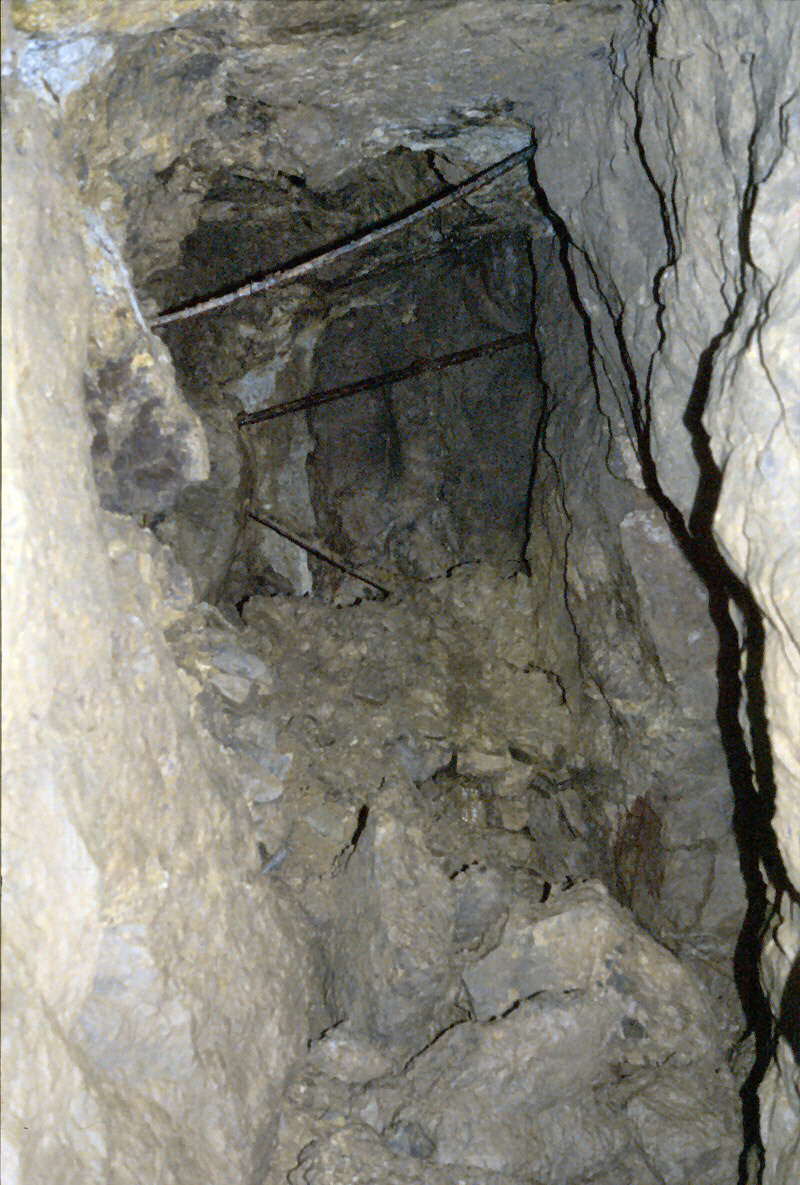 i r o n   b a r s   i n   r o o f   