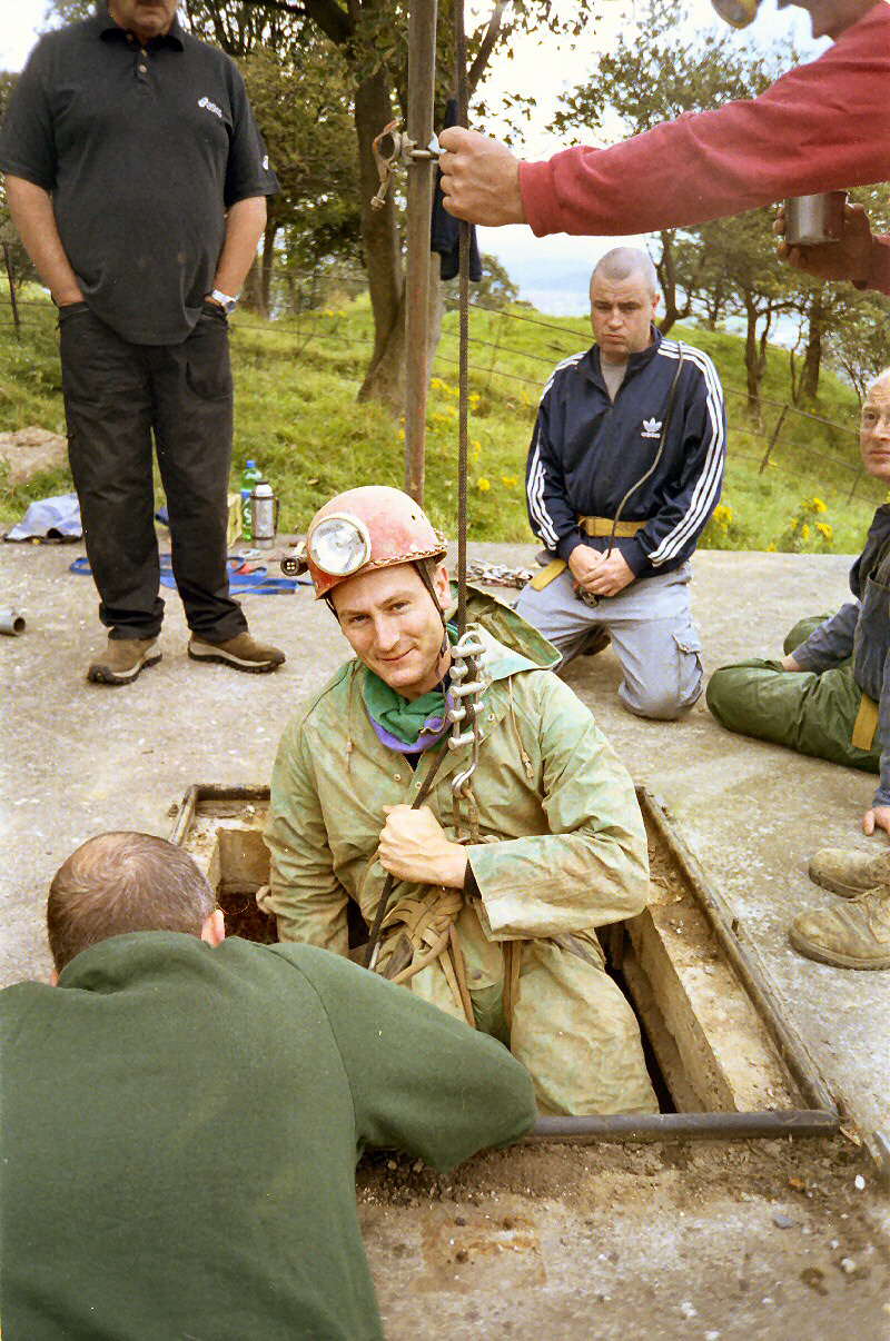 p a u l   g e t t i n g   t h r o u g h   m a n h o l e   